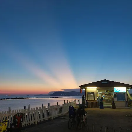 Appartamento Al Mare Di Liguria E Toscana Marina di Massa Buitenkant foto